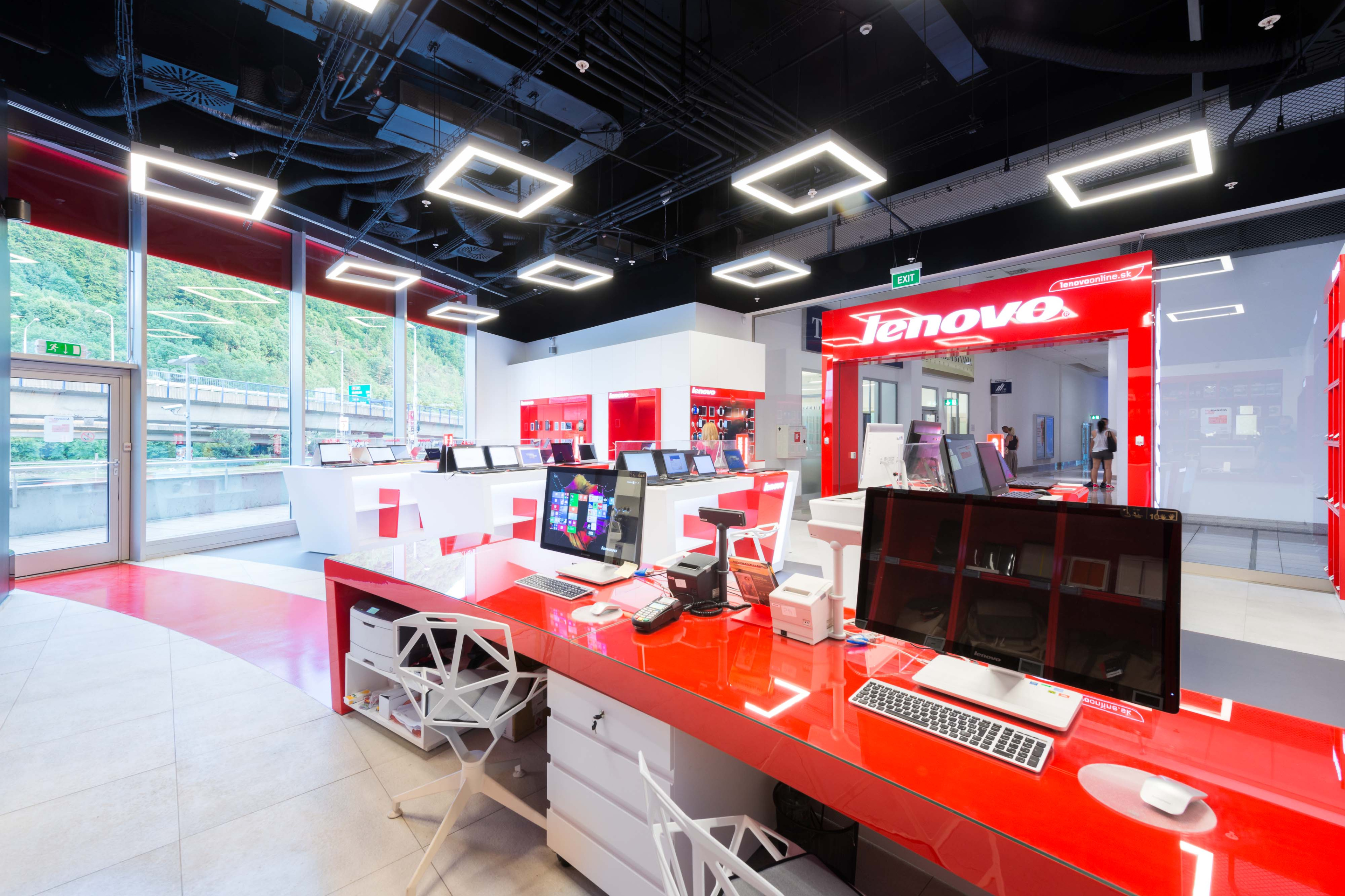Interiér Lenovo Európa SC Banská Bystrica