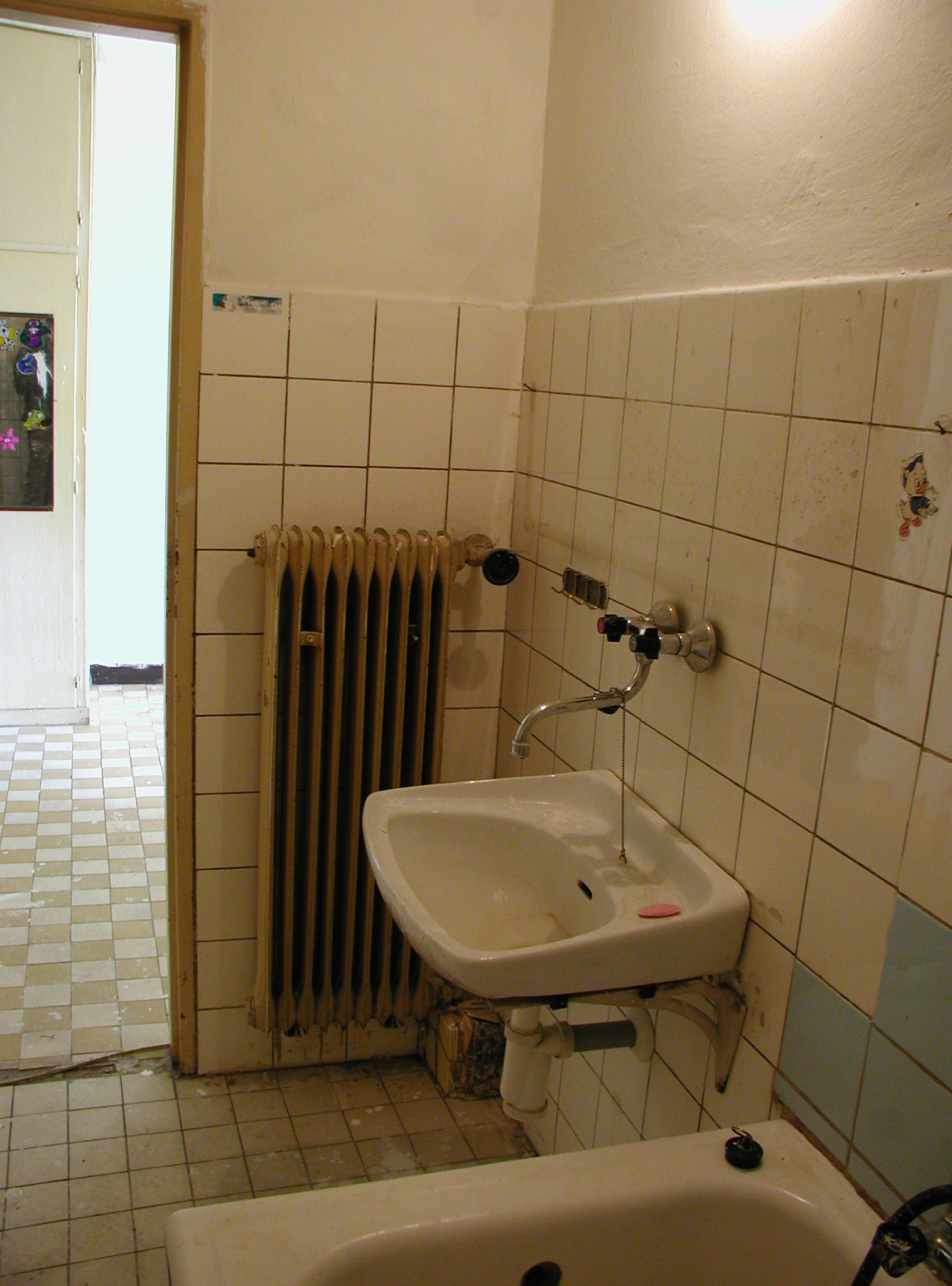 Badezimmer im ursprünglichen Zustand