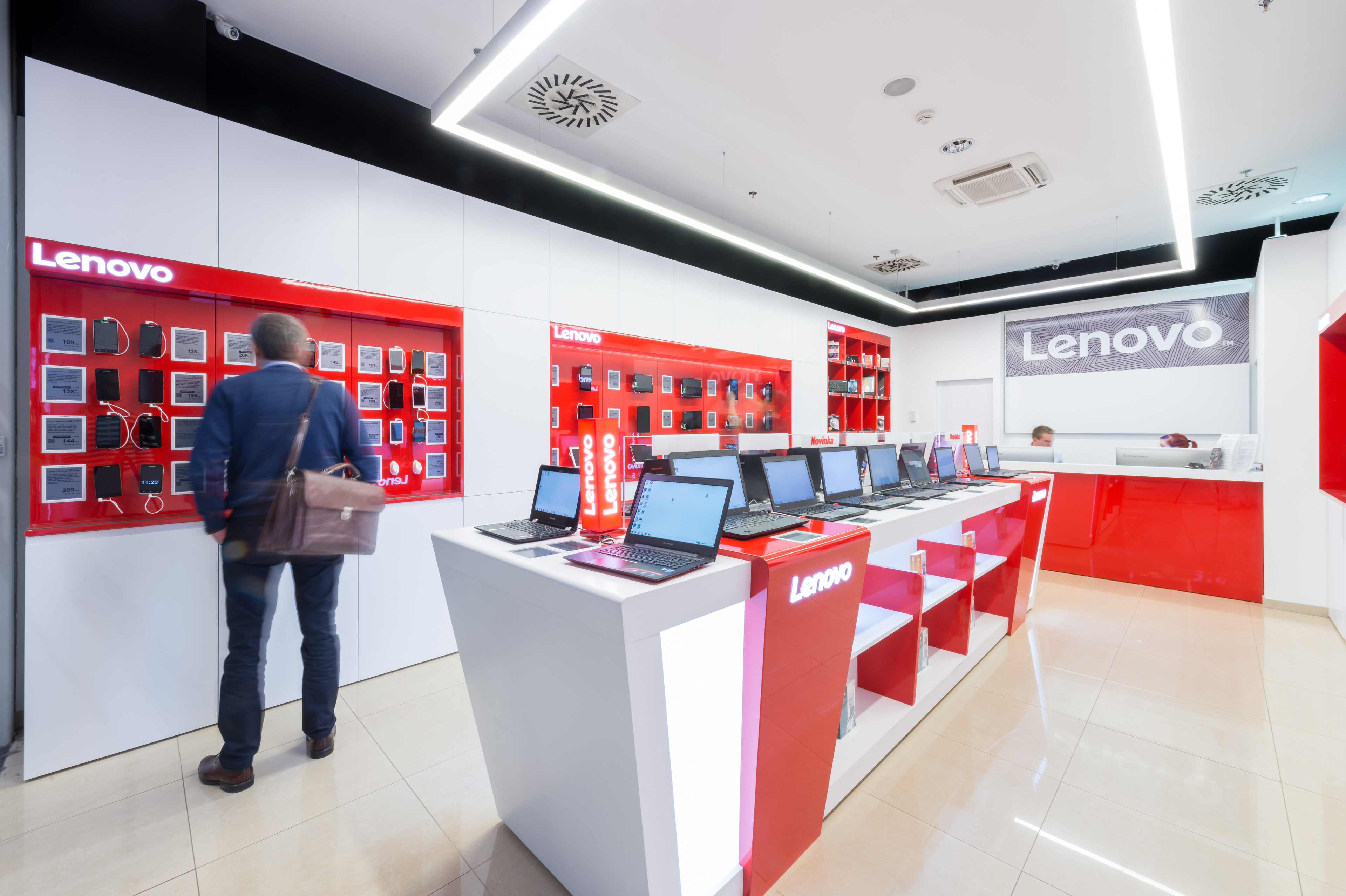 Interiér Lenovo, Aupark SC, Košice
